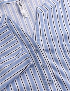 Bluse - Allover-Muster - hellblau