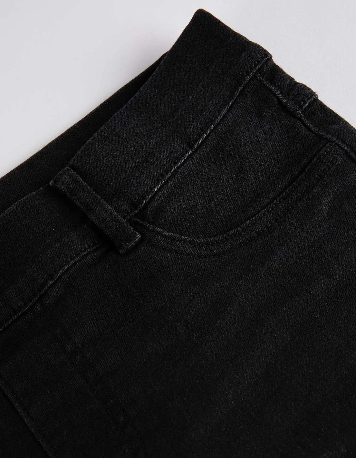 Jeggings - Gürtelschlaufen - schwarz