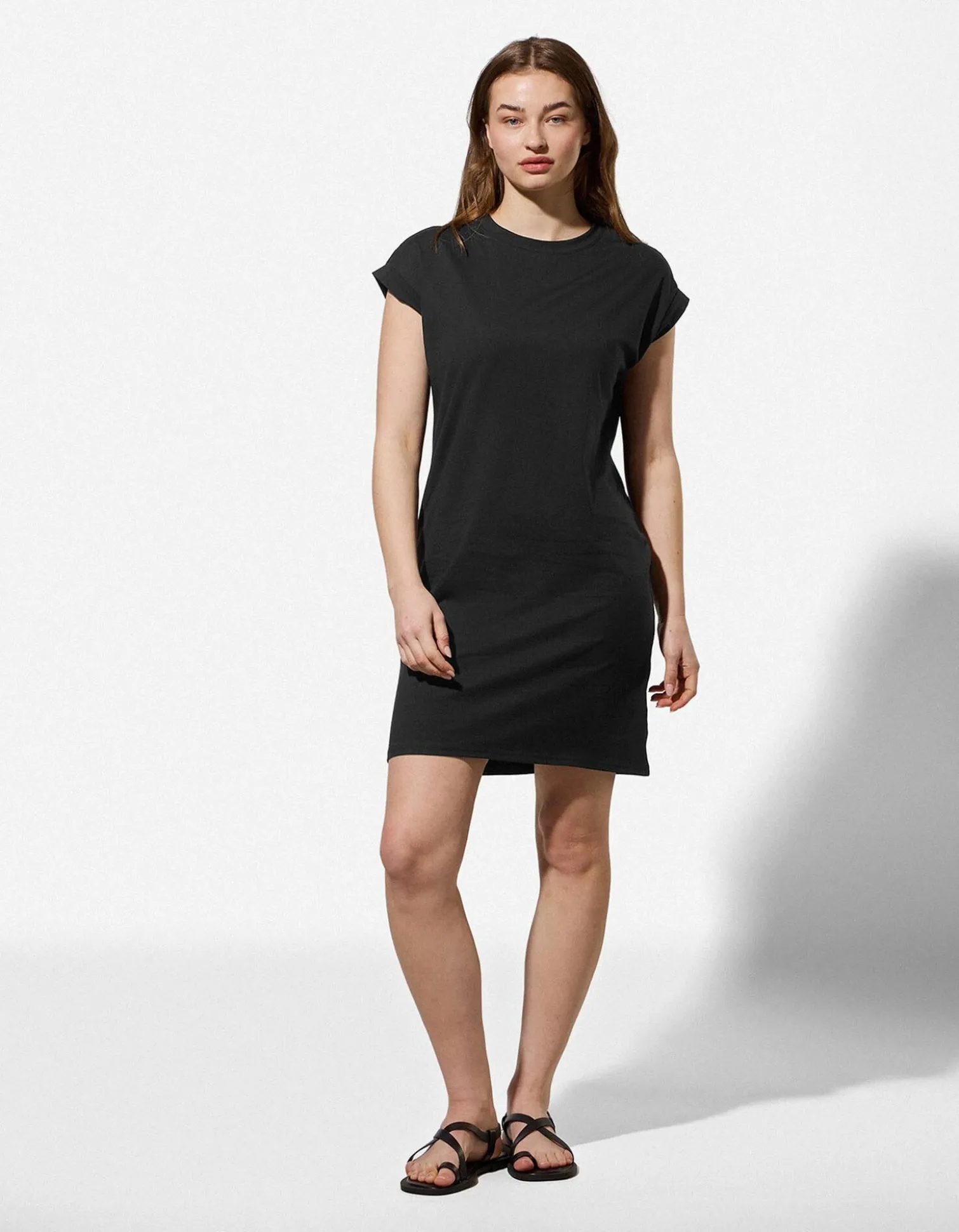 Kleid - gerade geschnitten - schwarz