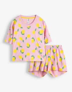 Pyjama Set aus Shirt und Shorts - Allover-Muster - lila
