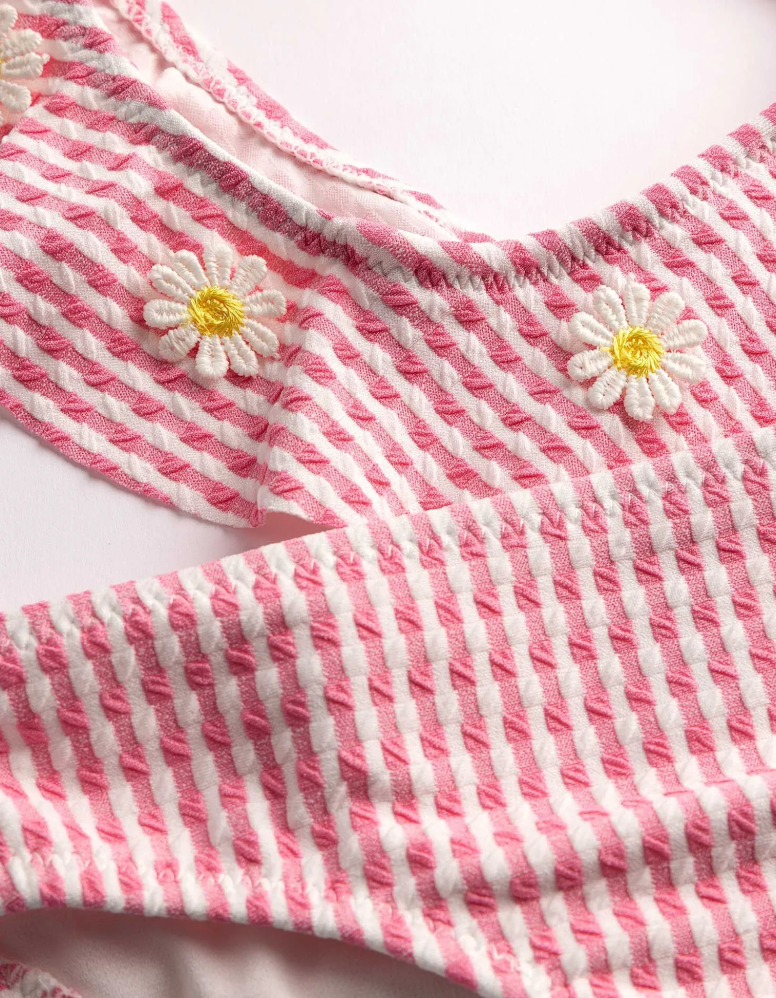 Set aus Bikinitop und Bikinislip - Volants - pink
