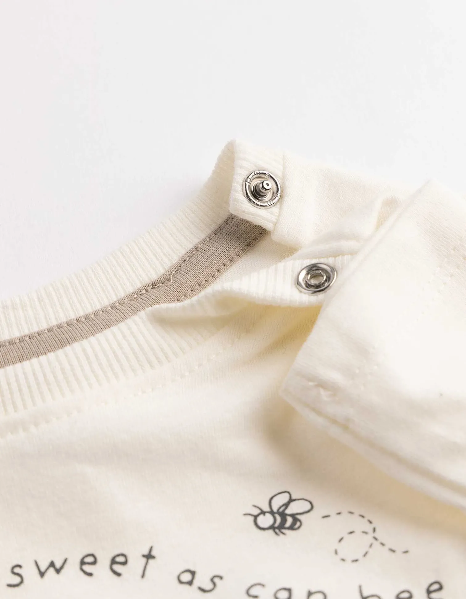Set aus Langarmshirt, Leggings und Lätzchen - Winnie Puuh - beige