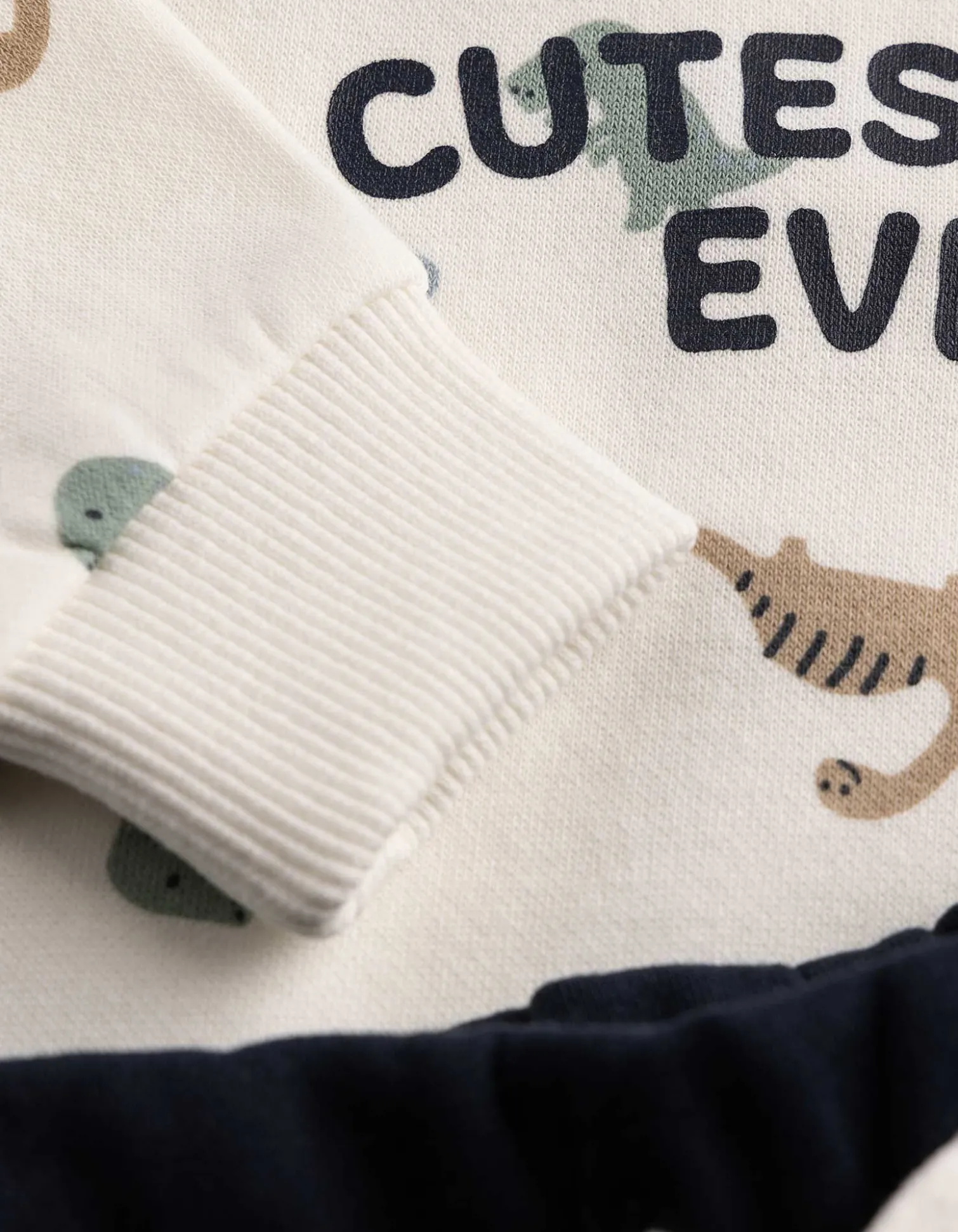 Set aus Sweatshirt und Hose - Allover-Print - weiß