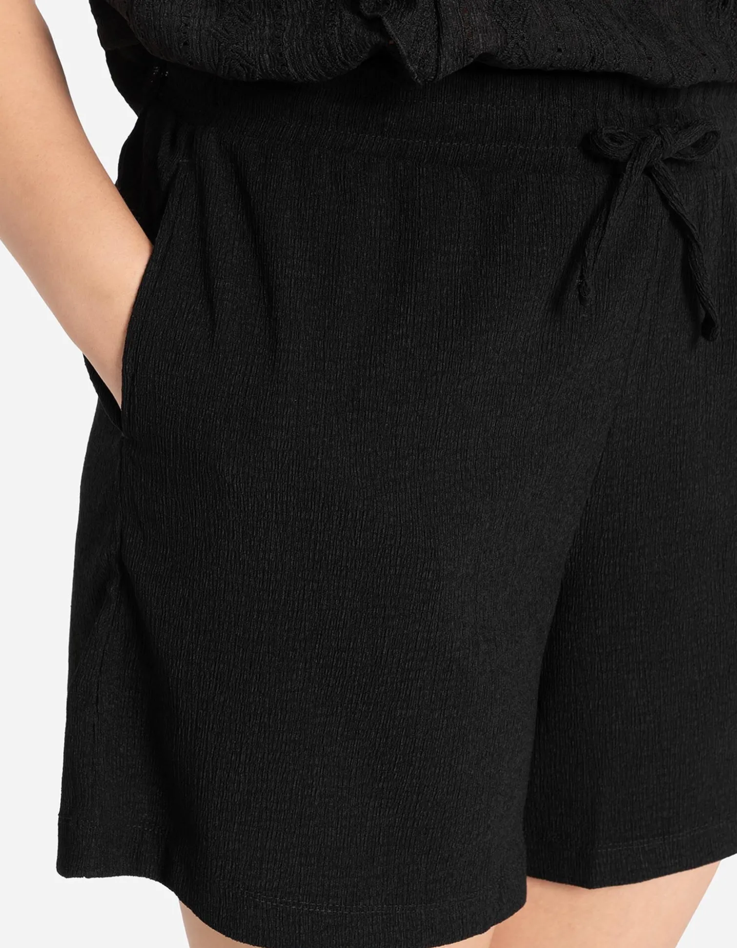 Shorts - Material-Mix - schwarz