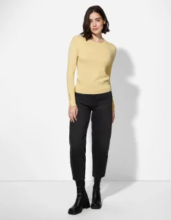 Strickpullover - Zierknöpfe - hellgelb