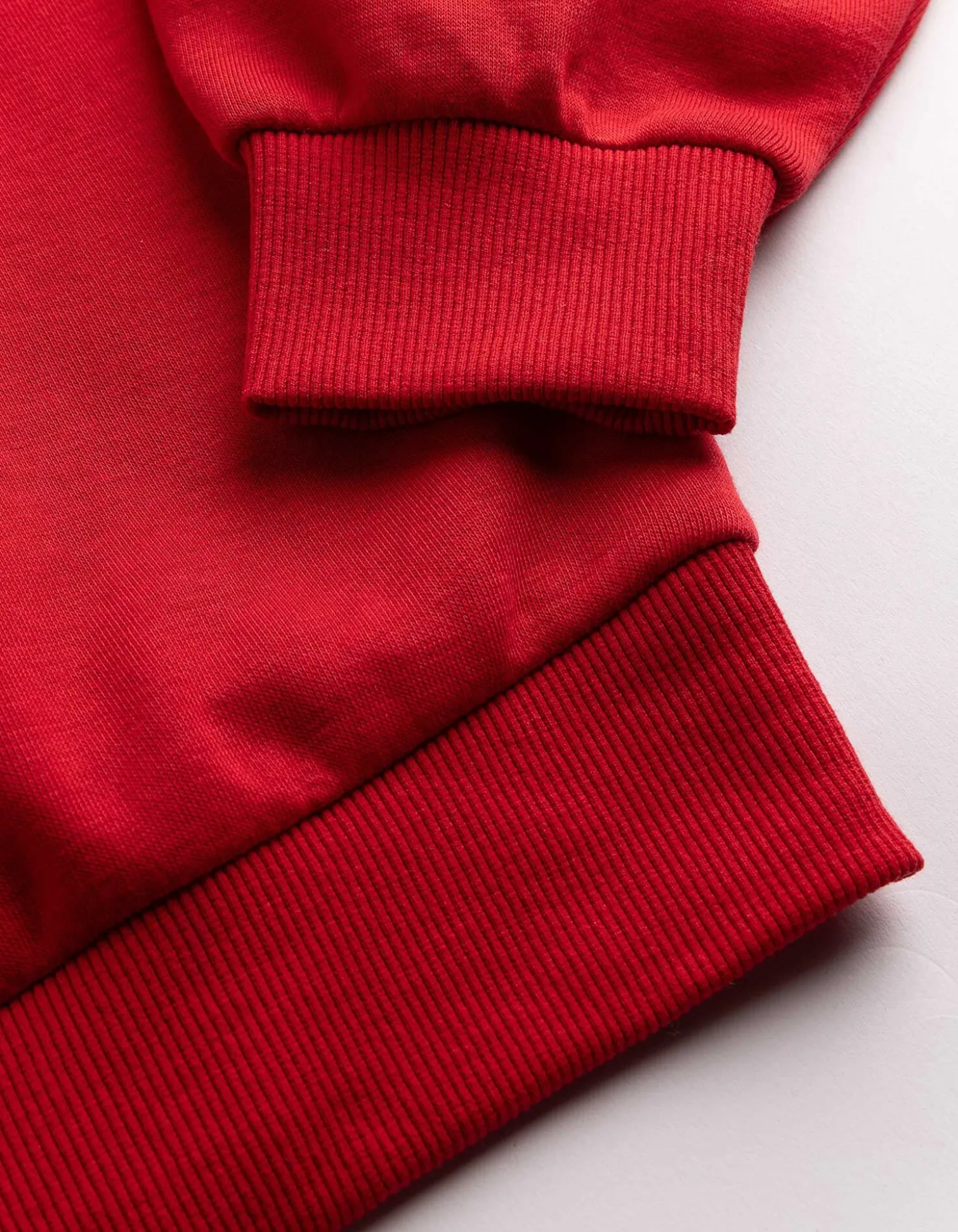 Sweatshirt - Rückenprint - rot