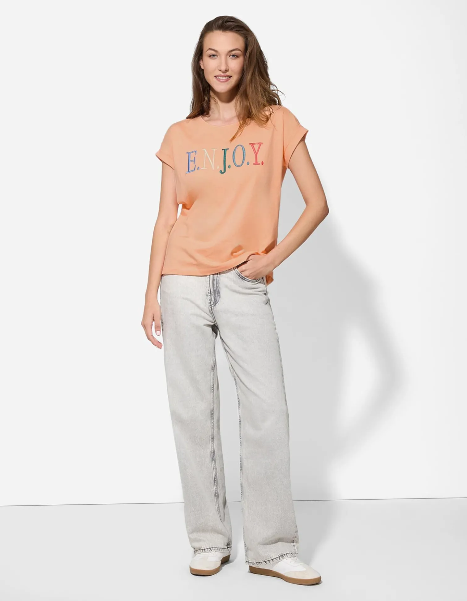 T-Shirt - Stickerei - orange