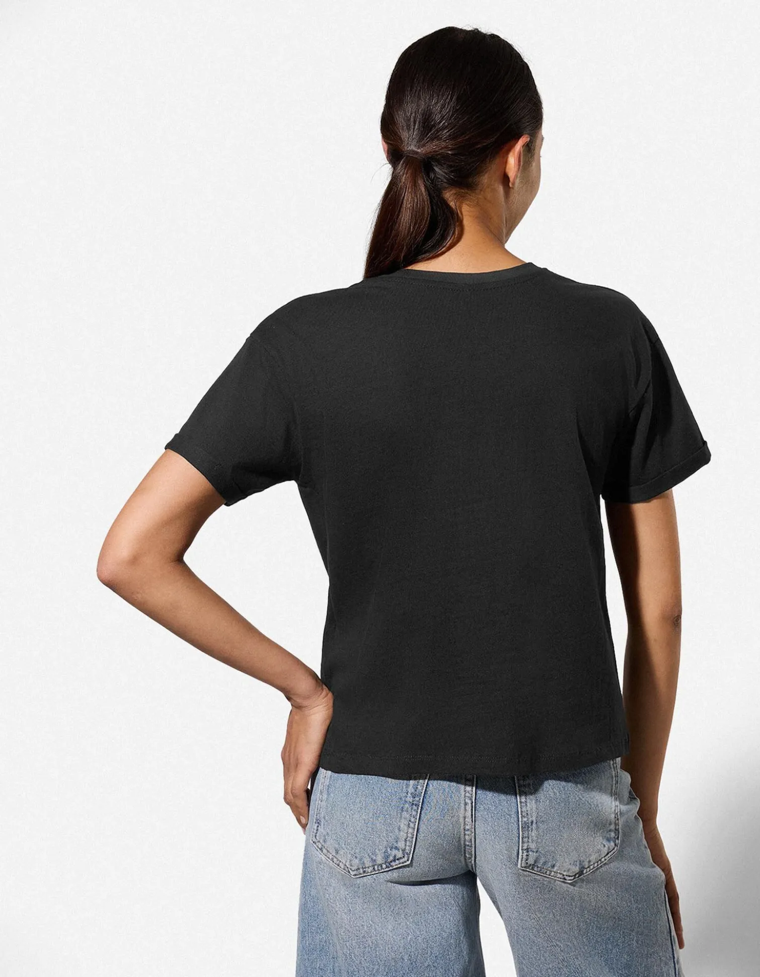 T-Shirt - Stickereien - schwarz