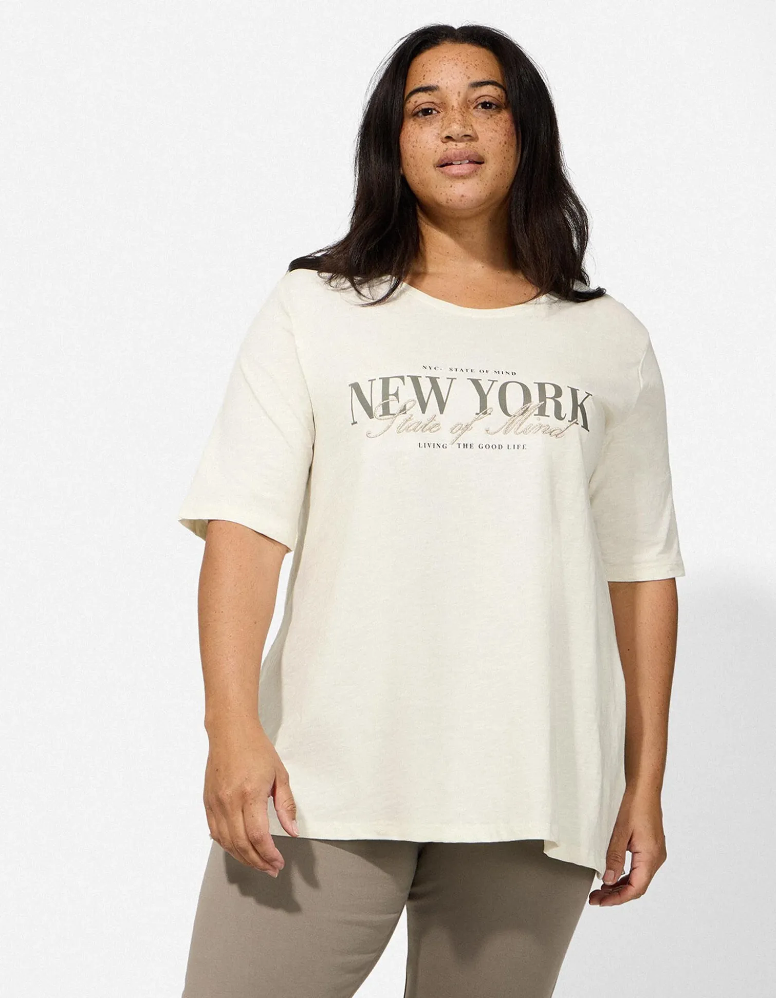 T-Shirt - Stickereien - weiß