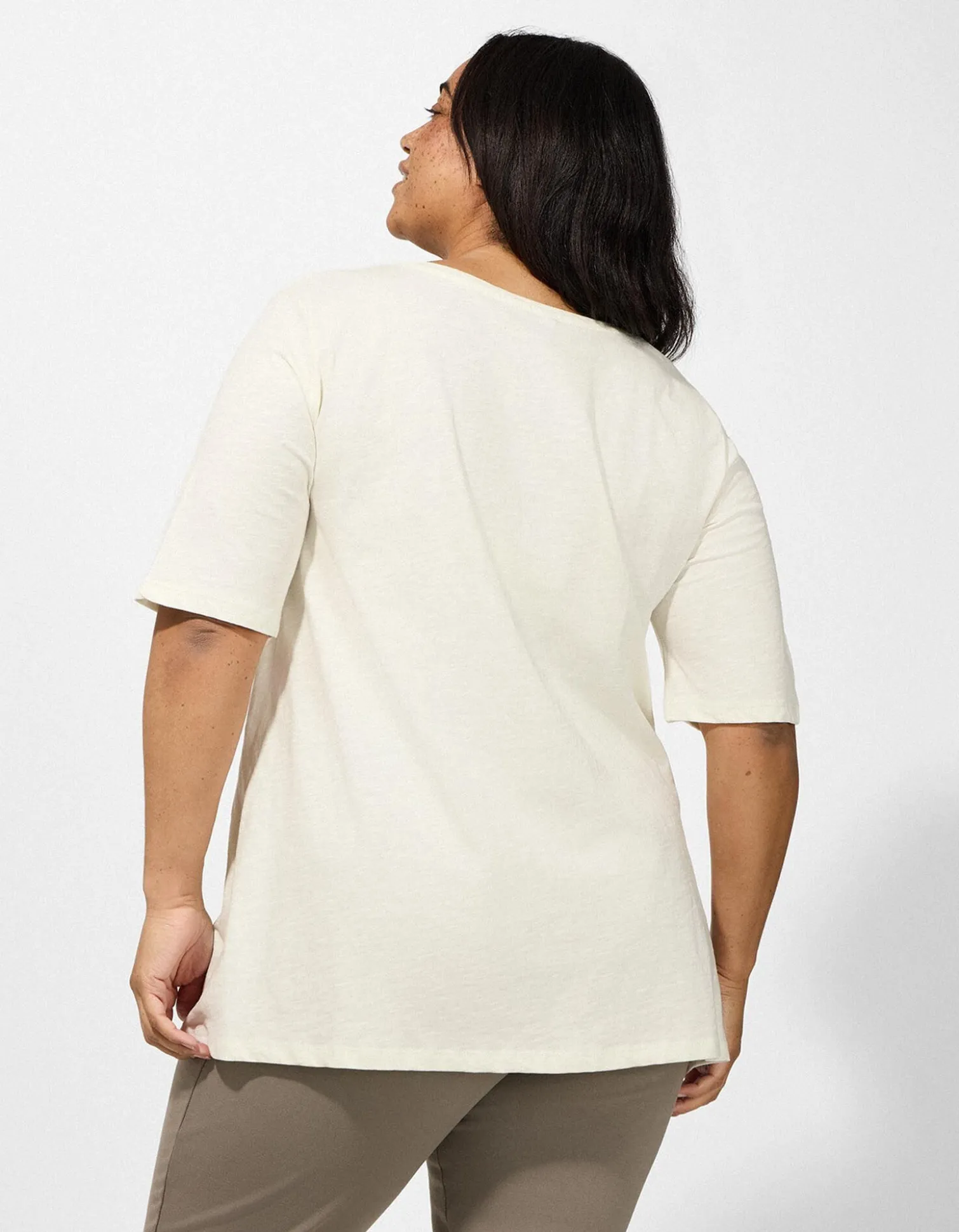 T-Shirt - Stickereien - weiß