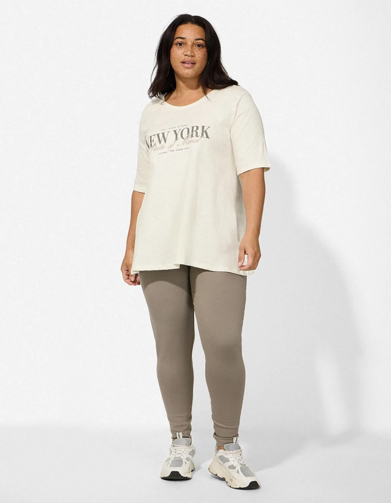 T-Shirt - Stickereien - weiß