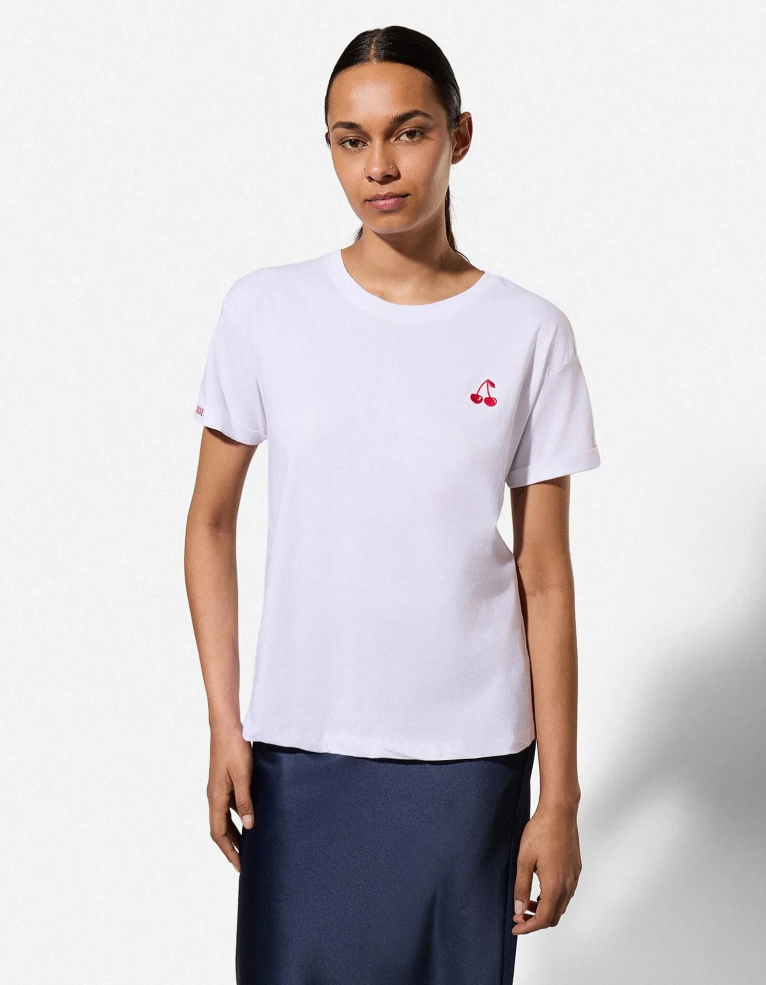 T-Shirt - Stickereien - weiß